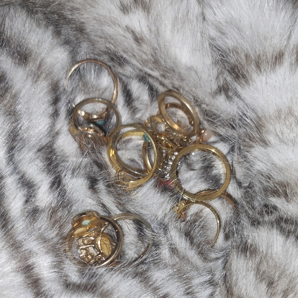 Gold Tone Rings! $7 Each - Picture 1 of 9